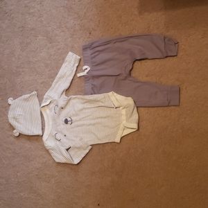 NWOT 3to6 month matching set
